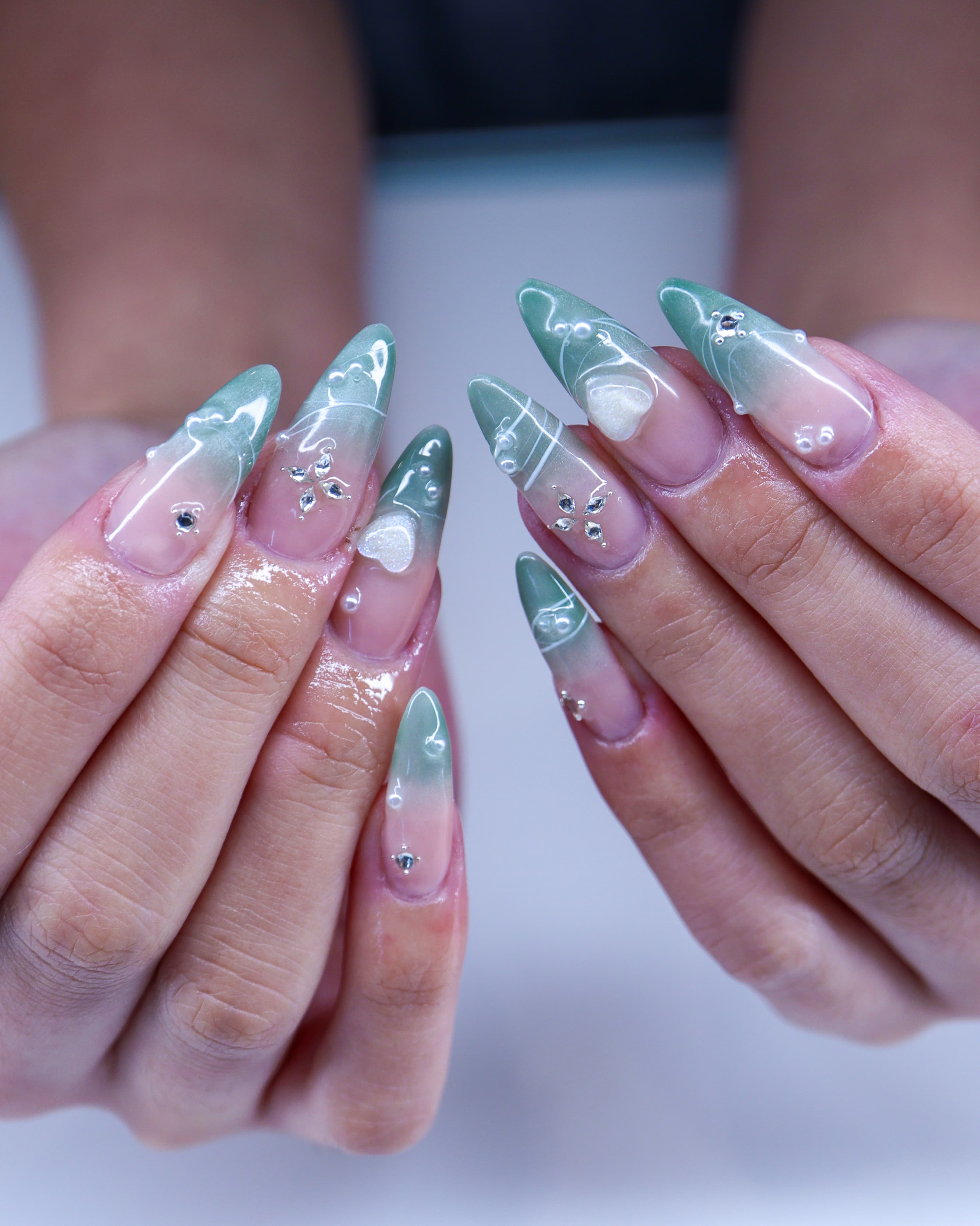 Example nail set — Tier 2 – Artsy